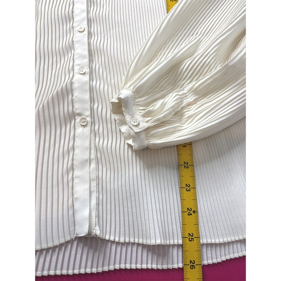 Vintage Liz Claiborne Womens Ivory Pleated Button Down Blouse Sz M Excellent - Picture 8 of 8